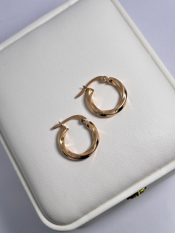 CANDONGAS SEMI ENTORCHADAS 1,42GR LARGO 1,8CM NACI ORO 18KT